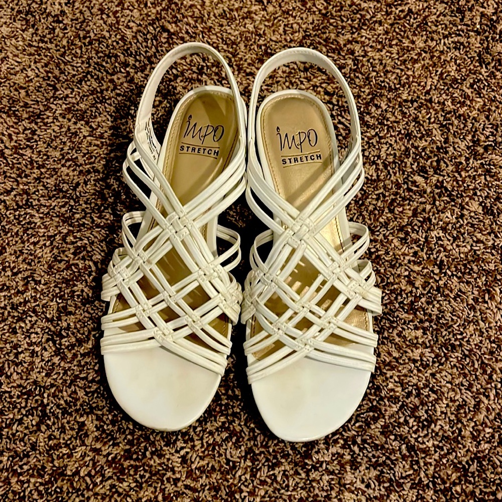 Size 9 white low inch heels